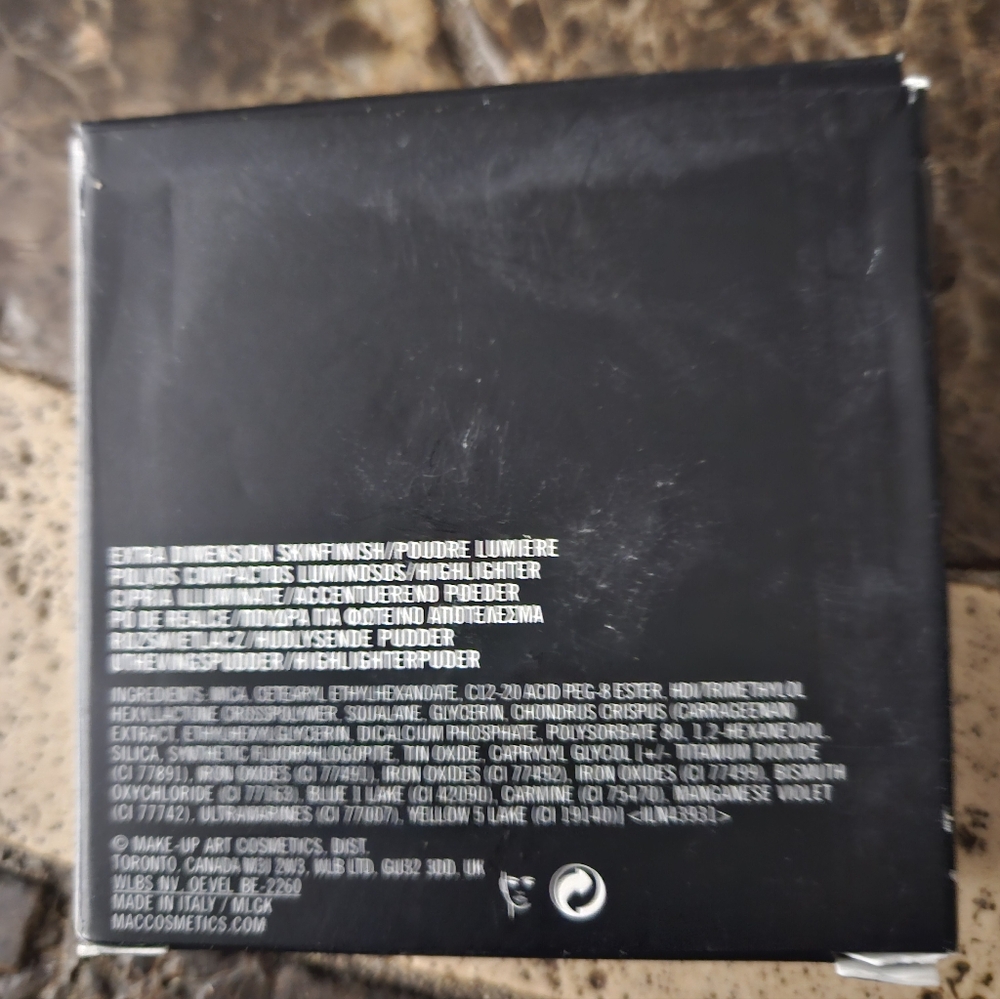 MAC extra dimension skinfinish highlighter double gleam 9g/0.31oz - Picture 3 of 3